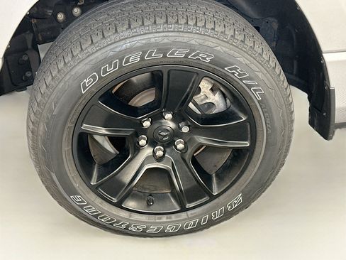 Used 2024 RAM 1500 Big Horn AWD/4WD image 34