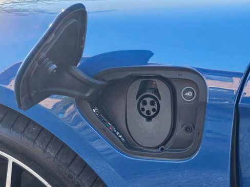 Used 2023 Porsche Taycan w/ Premium Package image 28