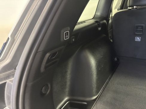 Certified 2023 Jeep Grand Cherokee Altitude image 10