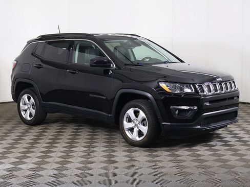 Used 2019 Jeep Compass Latitude AWD/4WD image 44