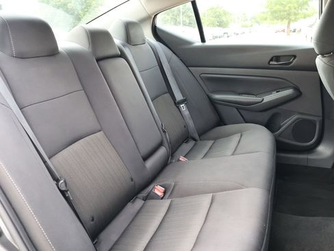 Used 2024 Nissan Altima 2.5 SV FWD image 30