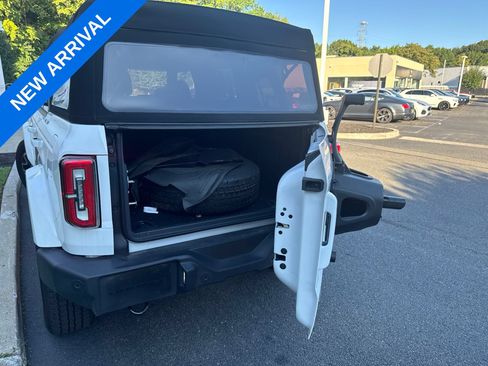 Used 2024 Ford Bronco Outer Banks AWD/4WD image 3