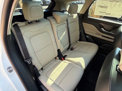 New 2026 Lincoln Corsair Grand Touring image 15