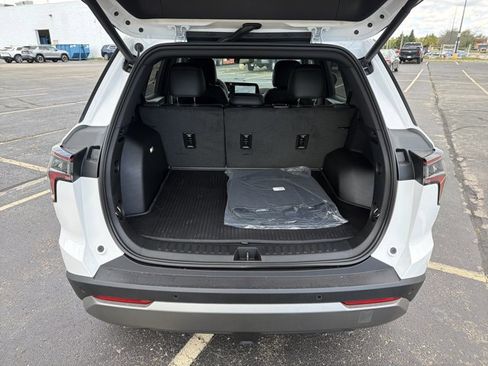 New 2026 Chevrolet Equinox LT w/ Convenience Package II image 31