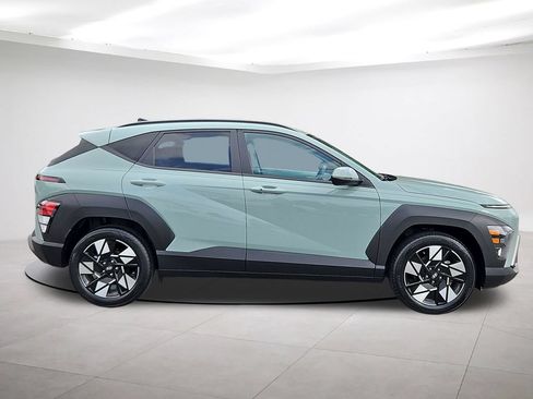 Used 2024 Hyundai Kona SEL FWD image 8