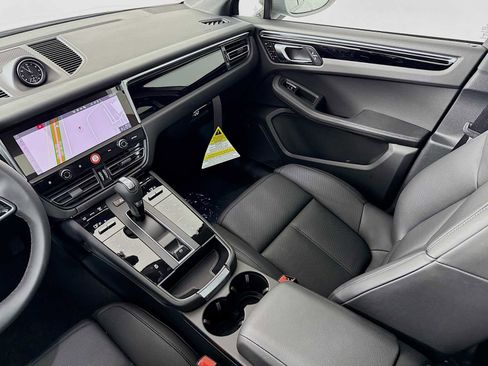 New 2025 Porsche Macan image 26