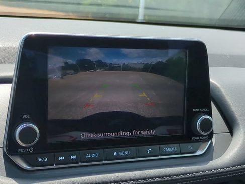 Used 2026 Nissan Rogue S FWD image 21