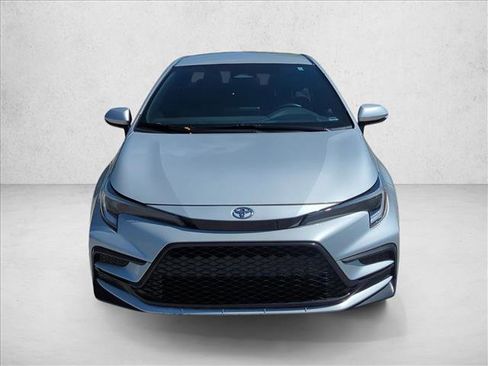 Used 2024 Toyota Corolla SE FWD image 2