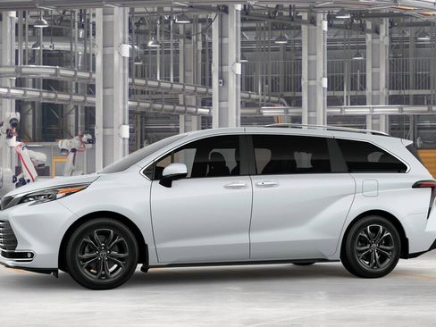 New 2026 Toyota Sienna Platinum AWD/4WD image 3