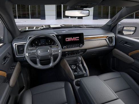 New 2026 GMC Canyon Denali image 18