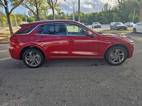 Used 2023 Genesis GV70 2.5T w/ Select Package image 4