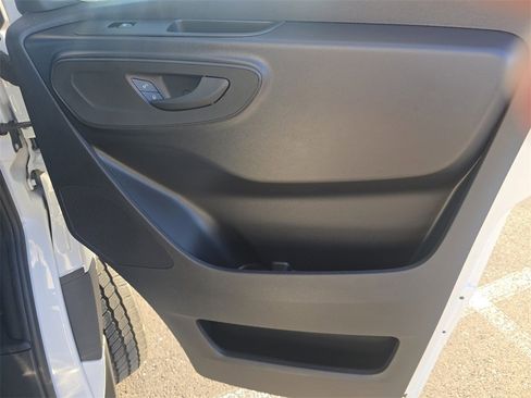 Used 2025 Mercedes-Benz Sprinter 2500 image 17