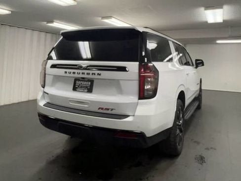 Certified 2024 Chevrolet Suburban RST w/ Luxury Package AWD/4WD image 8