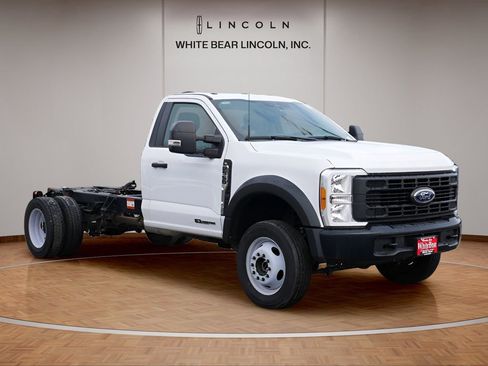 Used 2023 Ford F550 4x4 Regular Cab Super Duty image 3