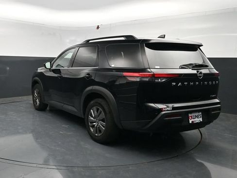 Used 2024 Nissan Pathfinder SV AWD/4WD image 6