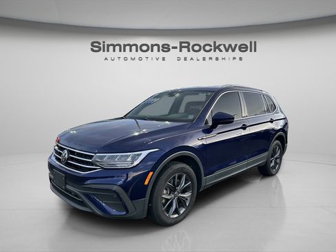 Used 2022 Volkswagen Tiguan SE image 16