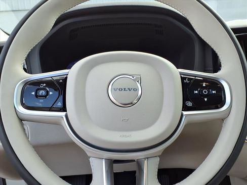 New 2026 Volvo XC60 B5 Ultra w/ Protection Package Premier AWD/4WD image 24