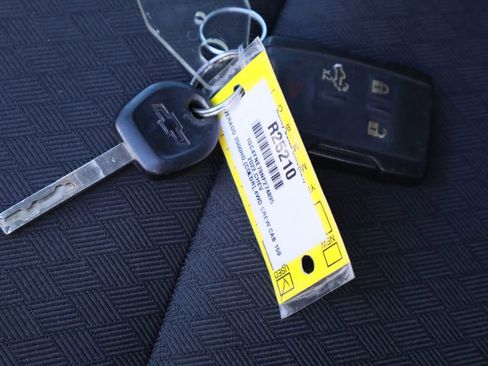 Certified 2022 Chevrolet Silverado 2500 LT image 30