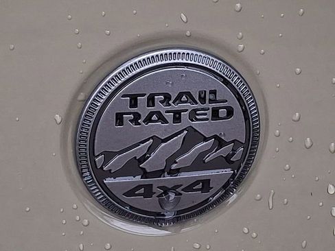 Used 2025 Jeep Gladiator Sport image 30