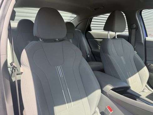 Used 2021 Hyundai Elantra SEL w/ Convenience Package FWD image 19