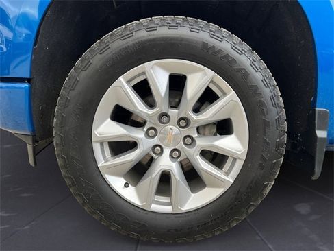 Used 2022 Chevrolet Silverado 1500 Custom image 14
