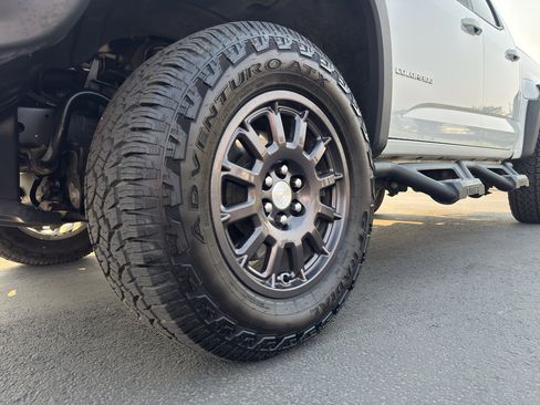 Used 2021 Chevrolet Colorado ZR2 w/ Colorado ZR2 Bison Edition AWD/4WD image 17