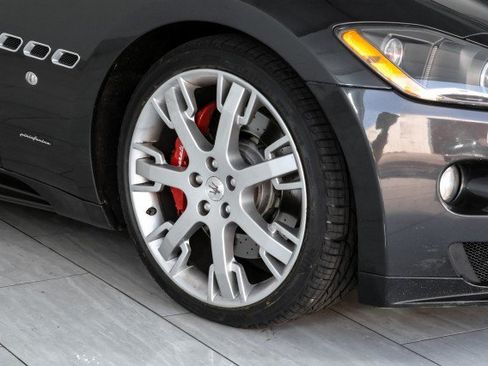 Used 2011 Maserati GranTurismo S RWD image 50