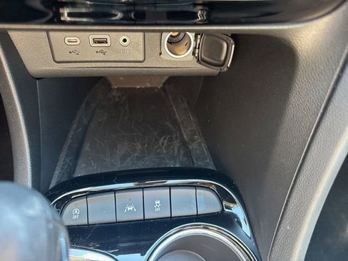 Certified 2022 Buick Encore GX Select image 36