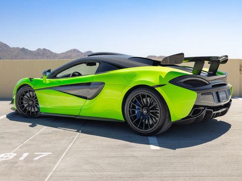 Used 2020 McLaren 620R RWD image 8
