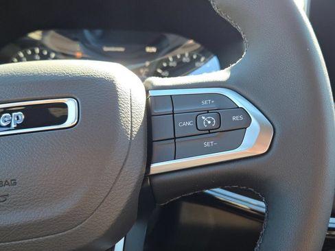 New 2026 Jeep Compass Latitude AWD/4WD image 30