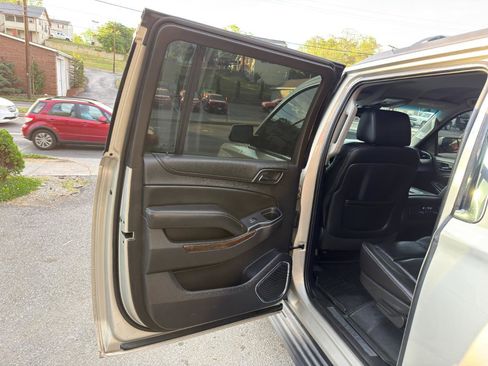 Used 2015 Chevrolet Suburban LT AWD/4WD image 12