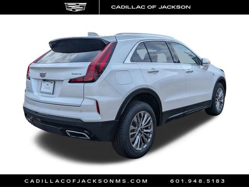 Certified 2024 Cadillac XT4 Premium Luxury image 5