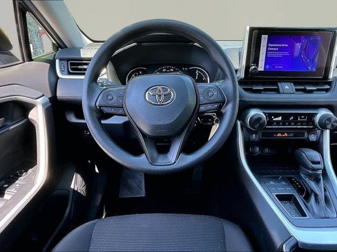 Used 2024 Toyota RAV4 LE image 9