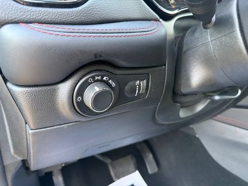 Used 2025 Dodge Durango GT AWD/4WD image 23