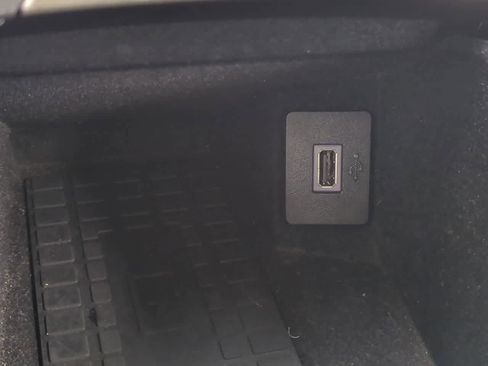 Used 2020 Lincoln Nautilus Reserve FWD image 33