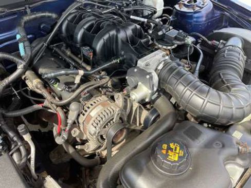 Used 2010 Ford Mustang Coupe RWD image 25