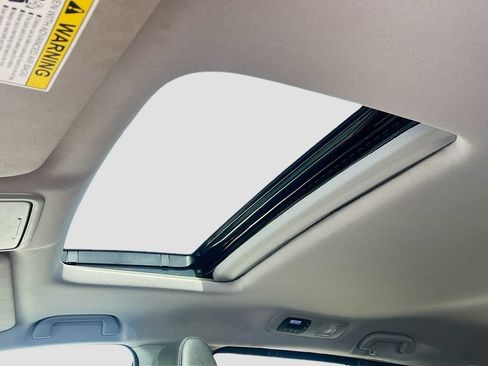 Used 2024 Honda Odyssey EX-L image 21