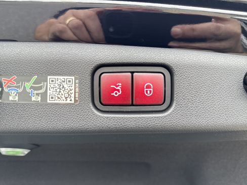 Certified 2024 Mercedes-Benz E 450 4MATIC Sedan image 14