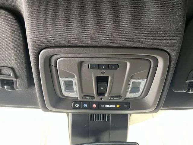 Used 2023 Chevrolet Silverado 1500 LT AWD/4WD image 18
