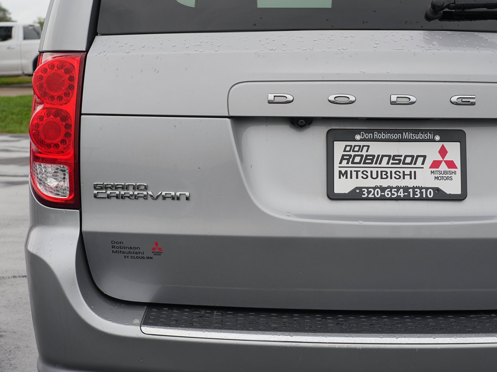 Used 2018 Dodge Grand Caravan SE w/ UConnect Hands-Free Group FWD image 12