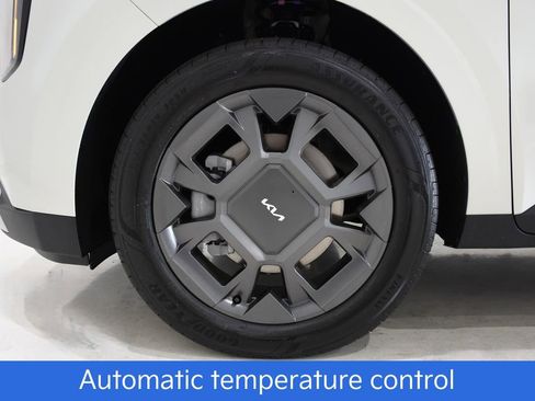 New 2026 Kia Carnival EX image 6