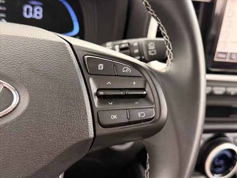 Certified 2024 Hyundai Venue Limited image 19