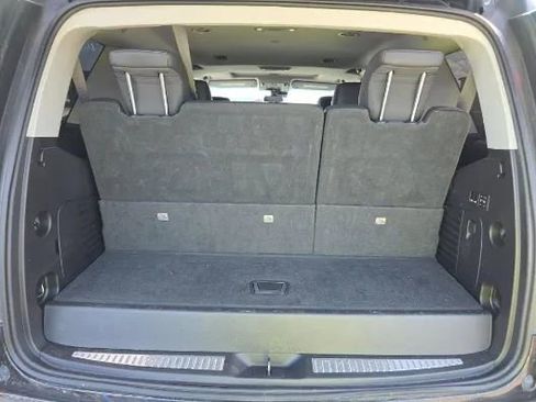 Used 2017 Cadillac Escalade Luxury image 21