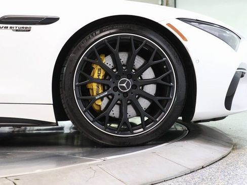 Used 2022 Mercedes-Benz SL 63 AMG 4MATIC w/ Driver Assistance Package image 15