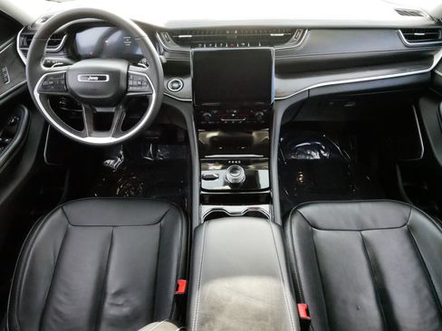 Used 2023 Jeep Grand Cherokee L Limited image 10