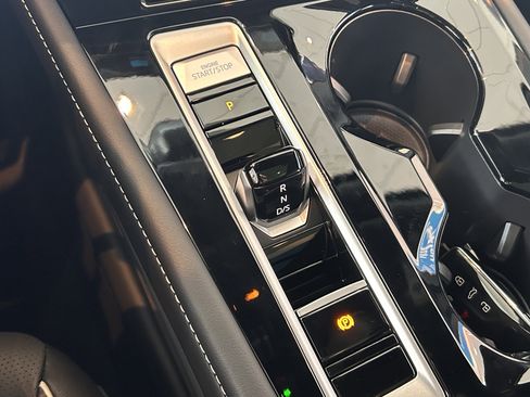 New 2026 Volkswagen Atlas Cross Sport SEL Premium R-Line image 12