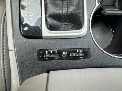 Used 2018 Toyota Highlander Limited Platinum AWD/4WD image 23