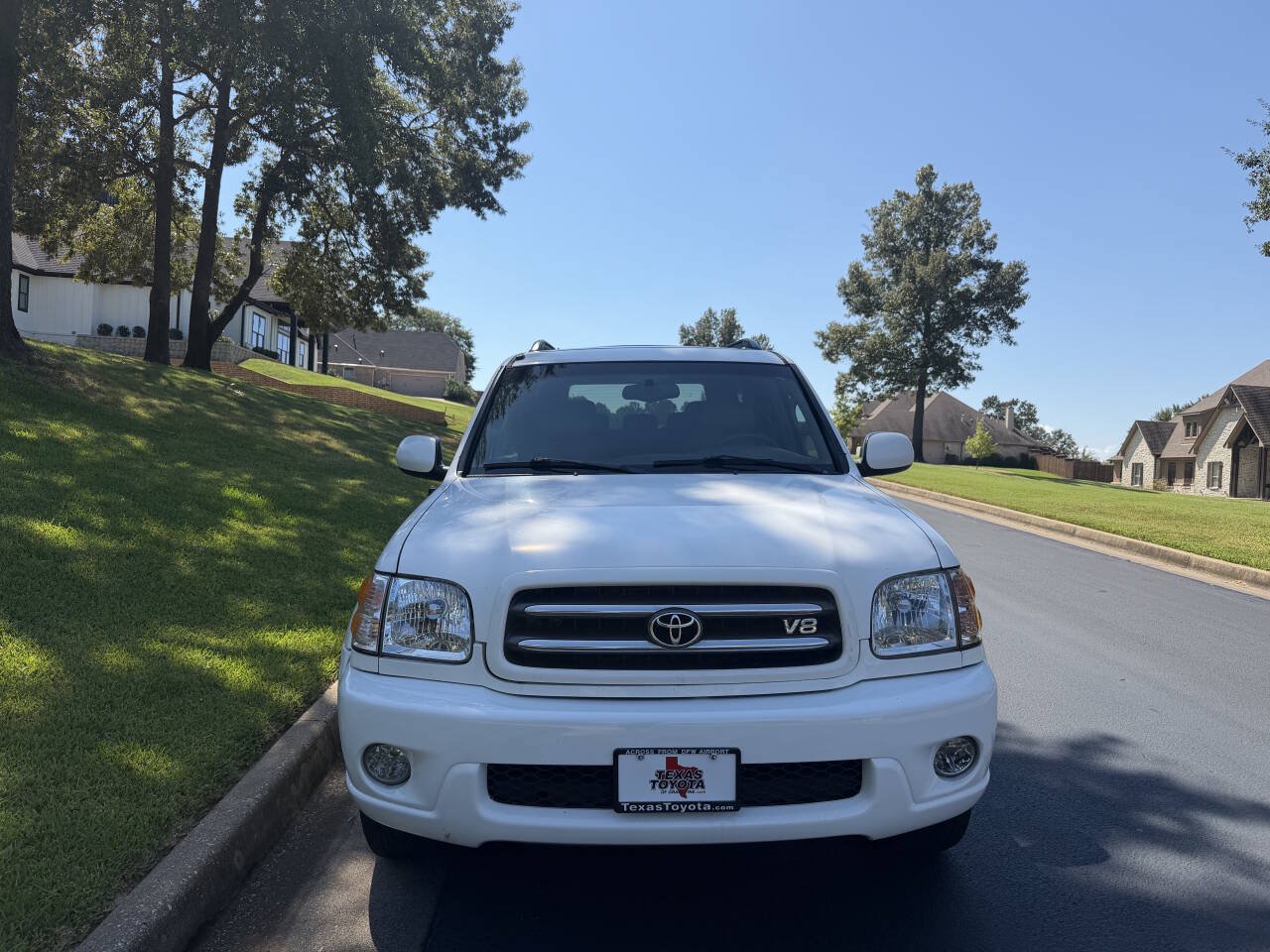 Used 2004 Toyota Sequoia Limited RWD image 5