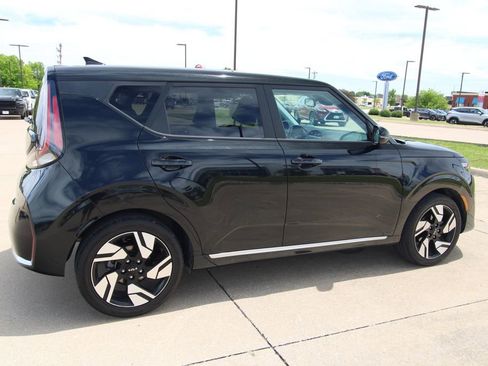 Used 2023 Kia Soul GT-Line FWD image 5