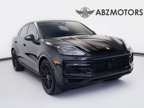 Used 2026 Porsche Cayenne Coupe w/ Premium Package Plus AWD/4WD image 1